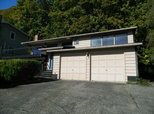 27545 Sandy Shores Dr SW, Vashon, WA 98070