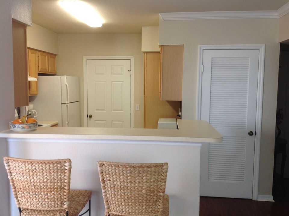 2nd image of 1125 Villagio Cir Unit 203