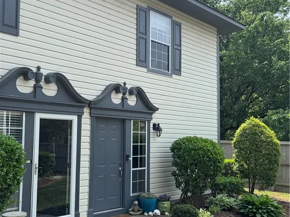 407 Chatterton Dr, Virginia Beach, VA 23454