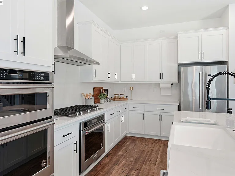 1550 Plumas Dr — Photo 15