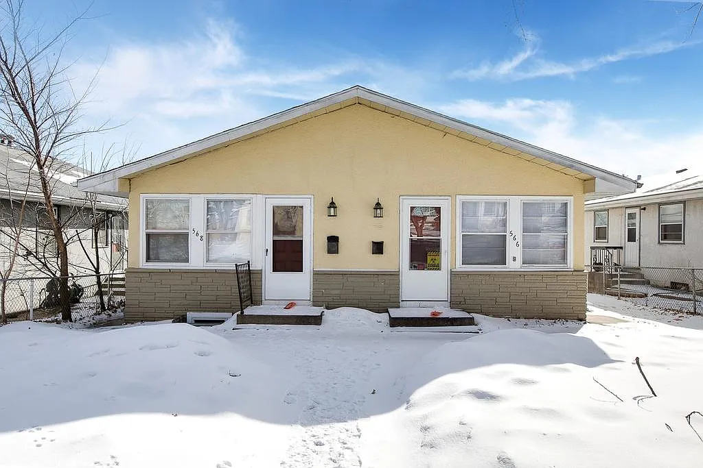 4 bed, 1400 sqft, $2,550 — Photo 1