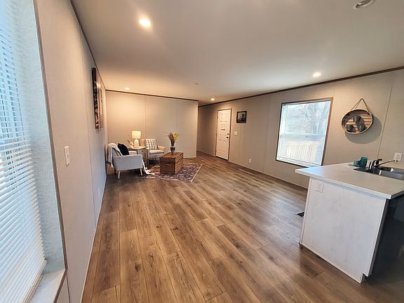 3rd image of 87 Deerwood Park