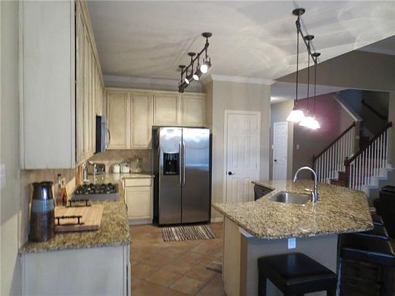 4th image of 1832 Natural Bridge Dr