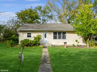 3230 Thornberry Ln, Glenview, IL 60025