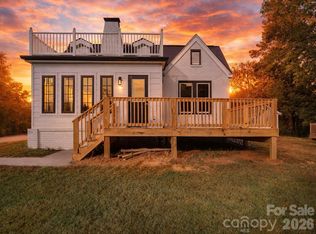 1011 N 14th St, Bessemer City, NC 28016