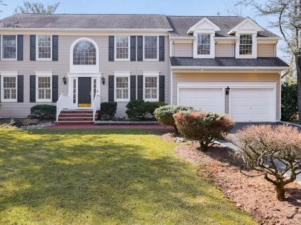 4 Francine Rd, Long Hill Twp., NJ 07946