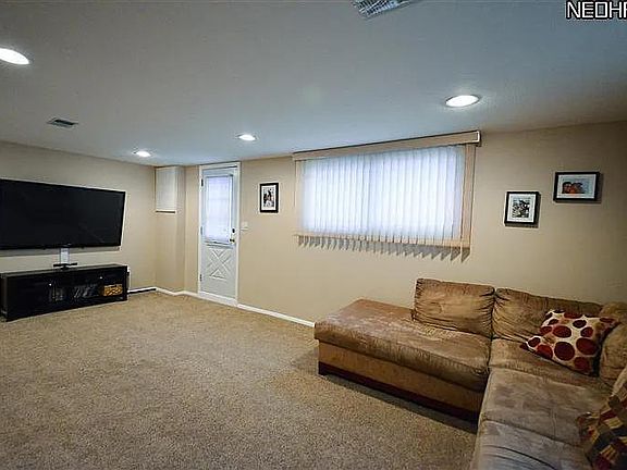 2nd image of 1321 Giesse Dr