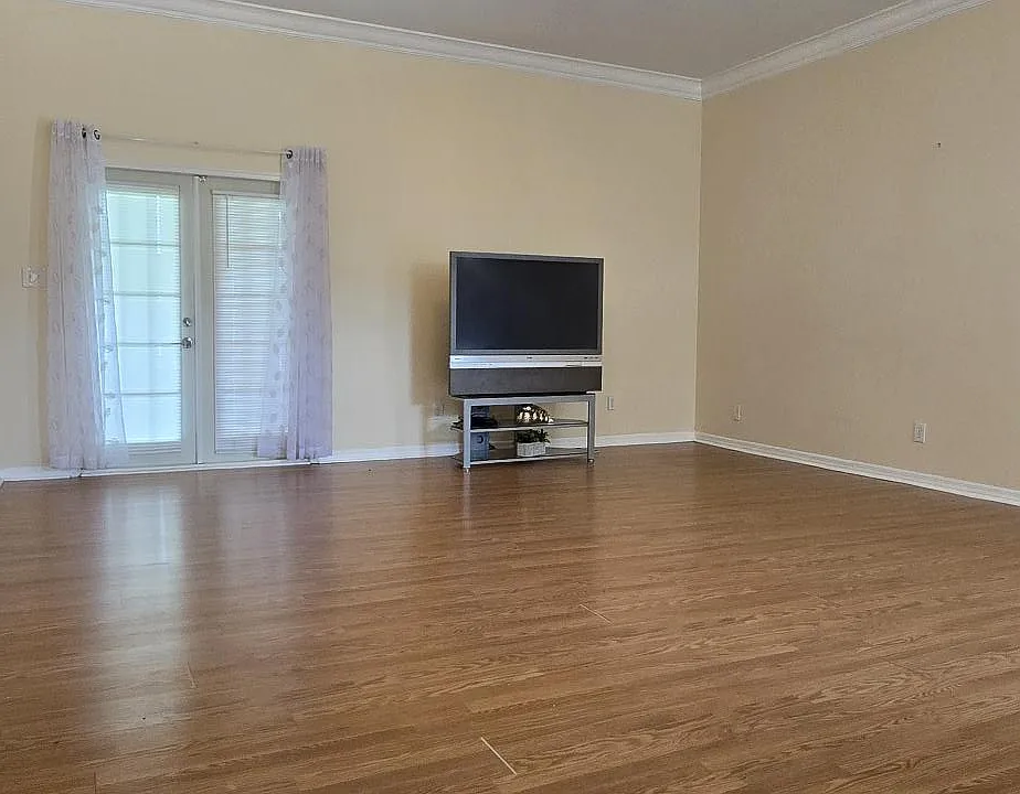 3200 Old Canoe Creek Rd
