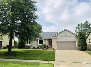 520 Brentwood Dr, Lawrence, KS 66049