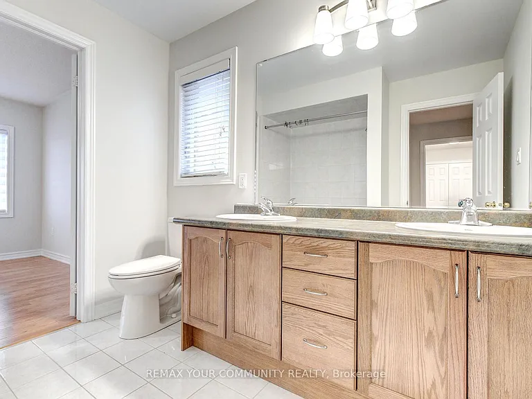 76 Ivy Glen Dr — Photo 29