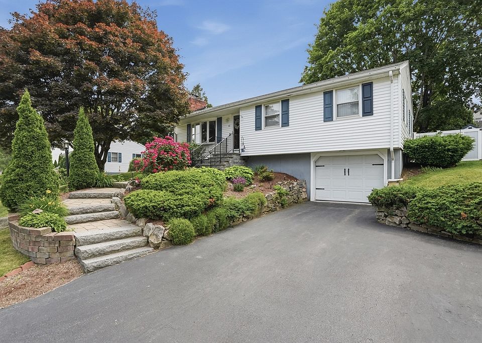 1st image of 12 Edgewood Dr
