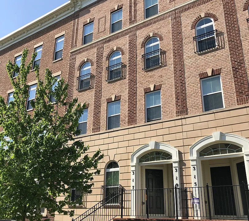 317 Community Center Ave