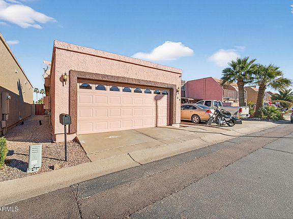 2nd image of 758 E PEPPER Drive