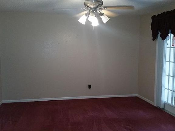 5th image of 2503 E Timberlane Dr