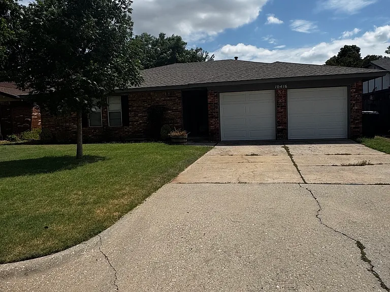 10416 Dover Dr — Photo 2