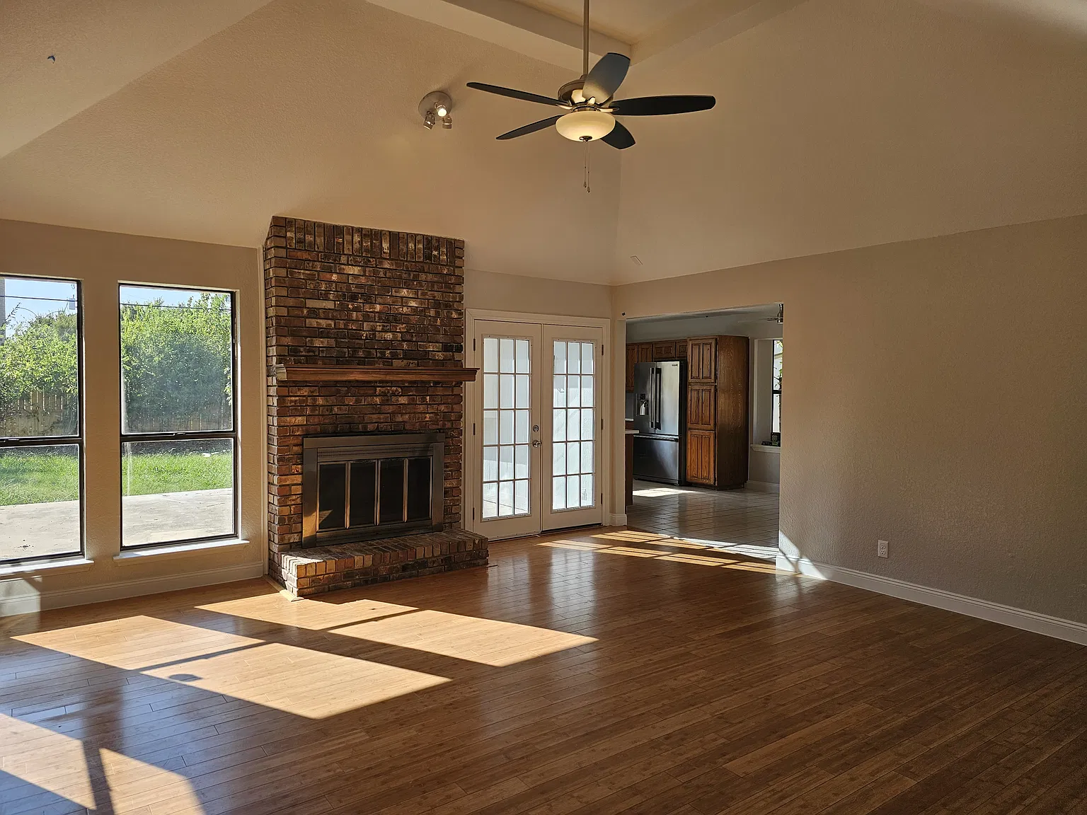 3 bed, 1490 sqft, $2,700 — Photo 4