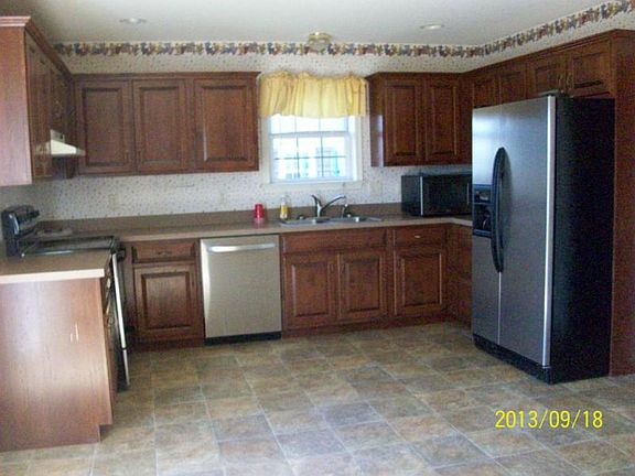 3rd image of 13 Mayflower Dr #L-0091