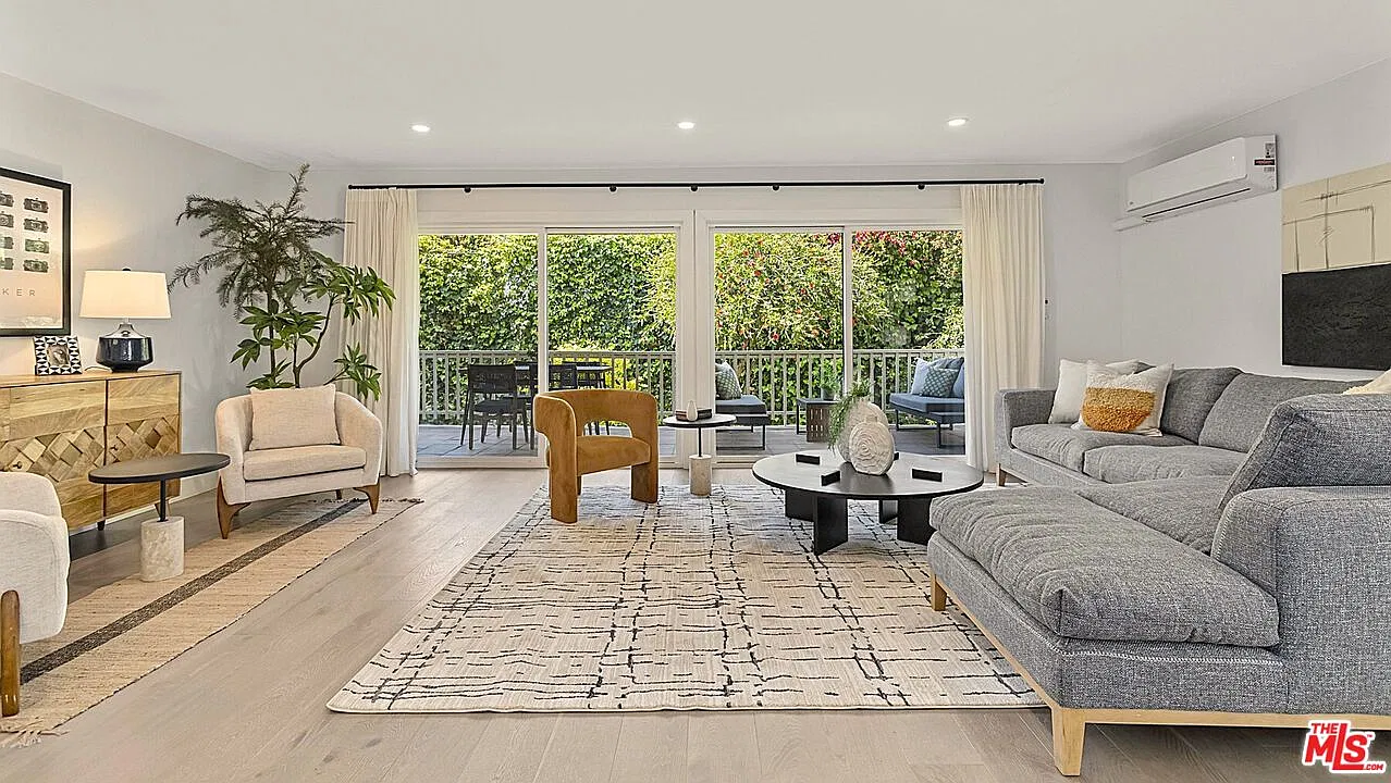 2 bed, 2.0 bath, 1526 sqft, $4,600 — Photo 1