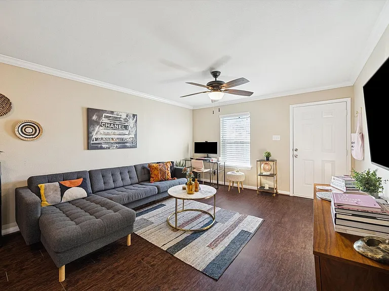Timbergrove — Photo 15