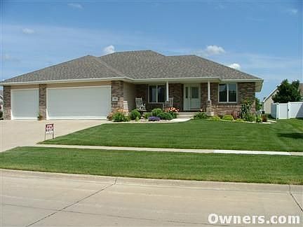 2nd image of 409 Winfield Cir