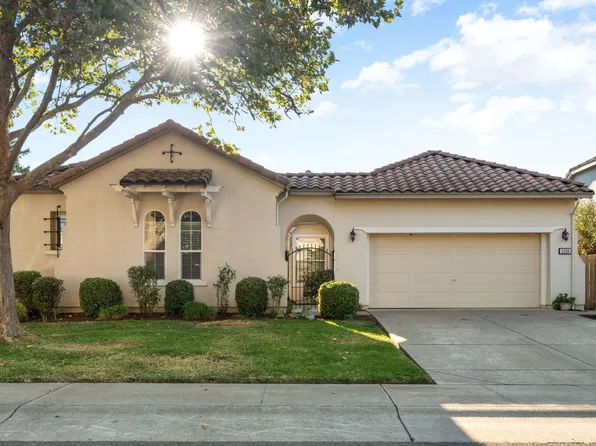 6306 Park Village St, Sacramento, CA 95822