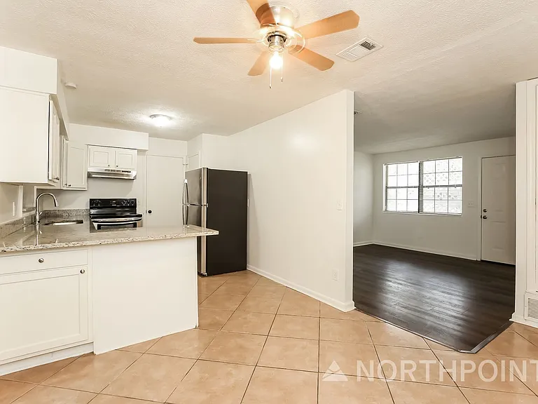 6139 Deepwood Dr E — Photo 4