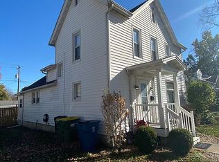 205 N Pine St, Lexington, IL 61753