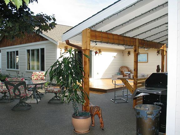 5th image of 1303 McCormick St SE