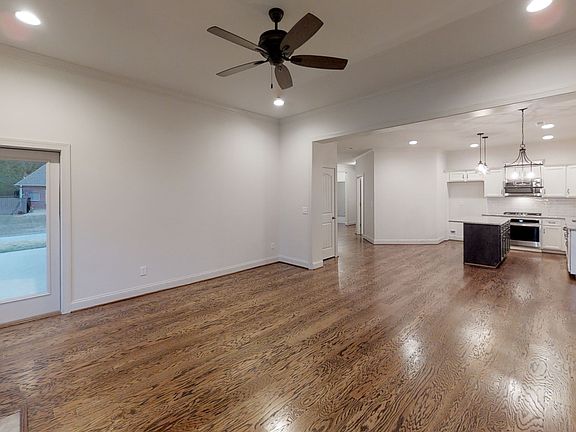 Previously built home based on this plan. Photos not of current home. Upgrades may be pictured.