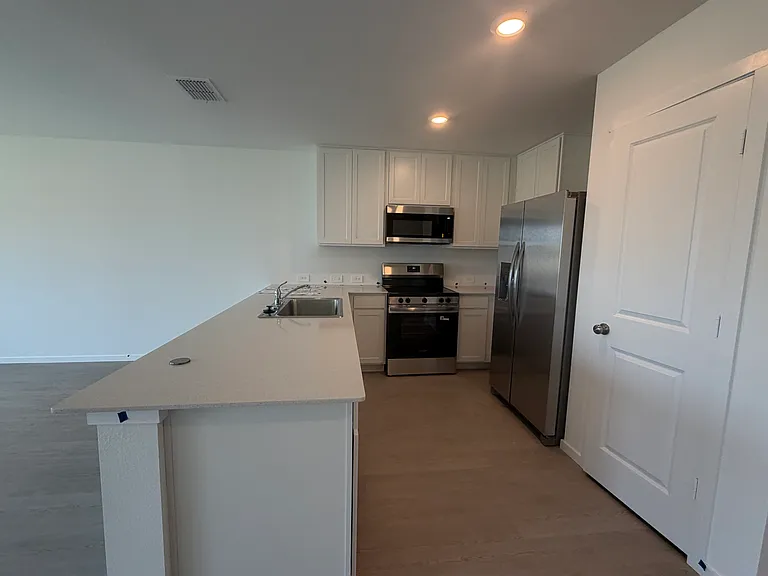 2819 Pioneer Trl — Photo 4