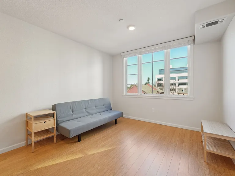 Addison Arts Apartments — Photo 89