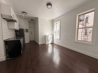 490 Ocean Pkwy APT 3, Brooklyn, NY 11218