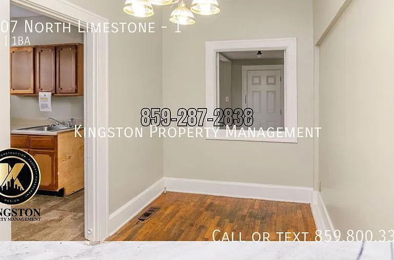 1207 N Limestone #1 — Photo 9
