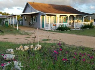 1212 Country Rd, Blanco, TX 78606
