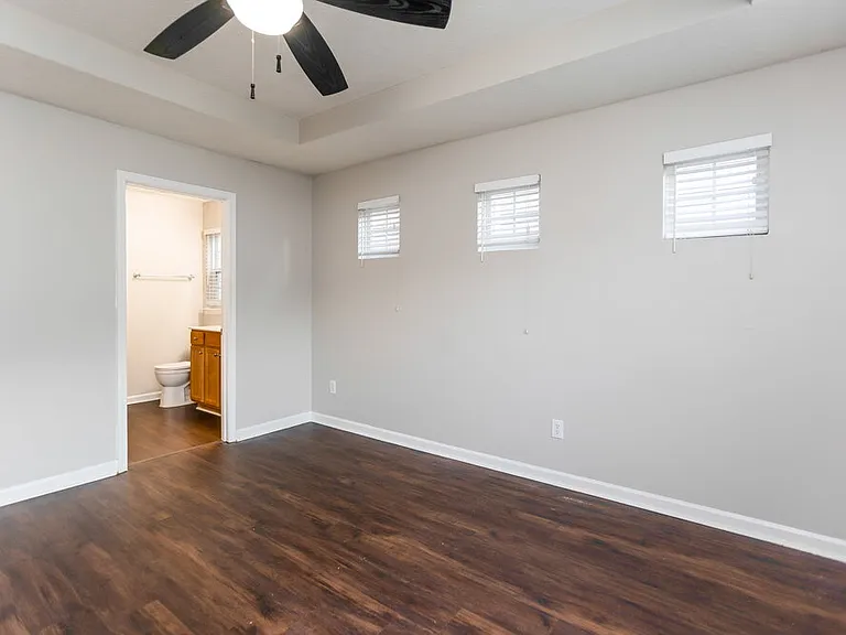 320 Arrowhead Dr — Photo 10
