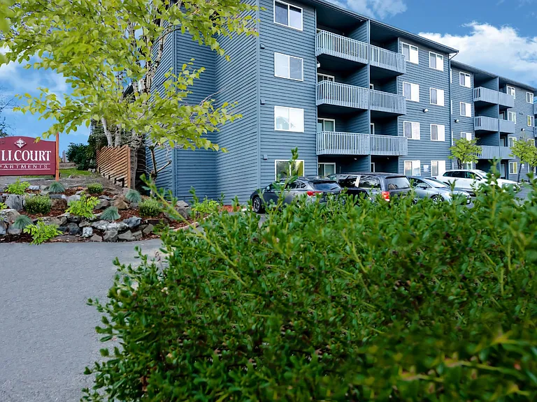 Hillcourt Apartments — Photo 11