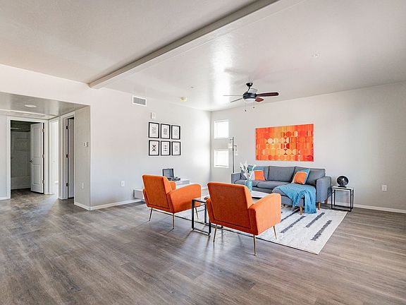 5th image of 3139 E Bellevue St Unit 2