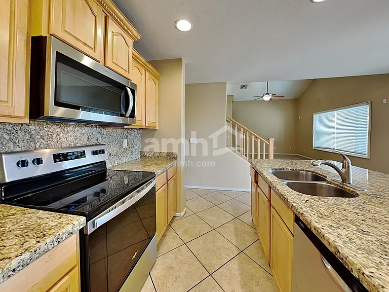 10143 W Preston Ln — Photo 3