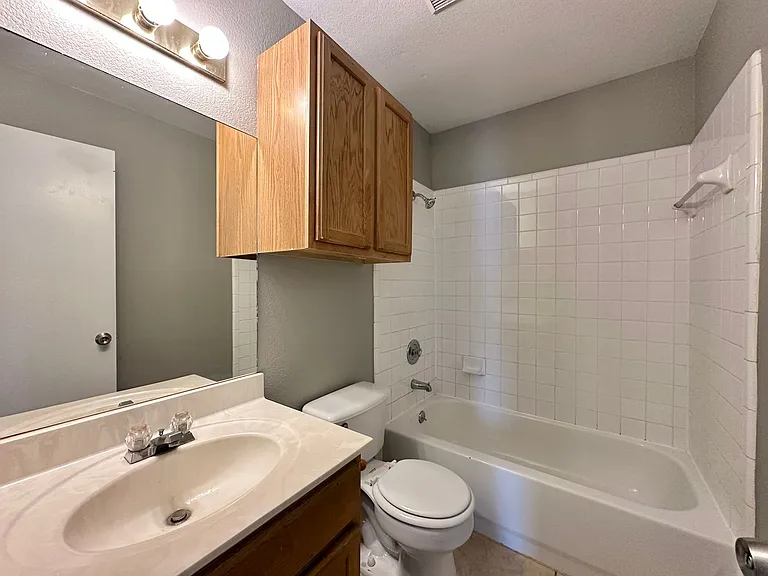1704 Spring Rose Cir — Photo 34