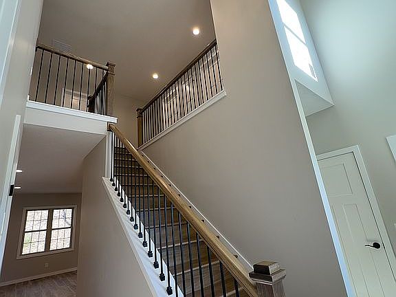 2nd image of 643 Donald Dr SW