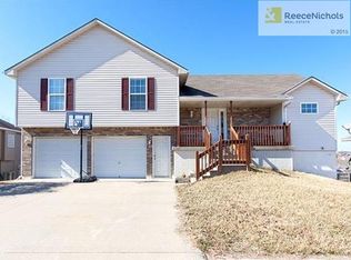 730 SW Ginger Hill Dr, Grain Valley, MO 64029