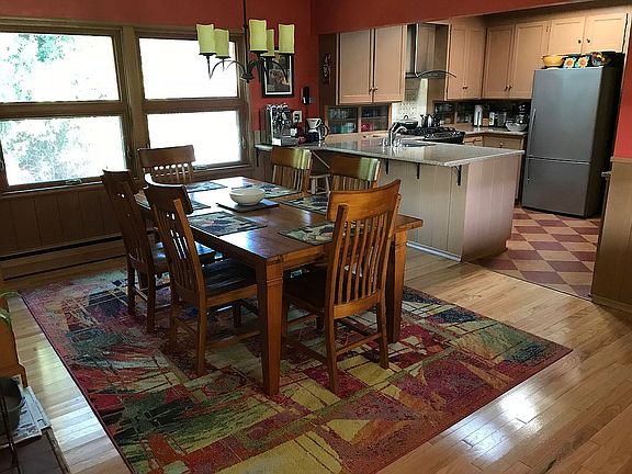 2nd image of 5449 Sainte Catherine Ct