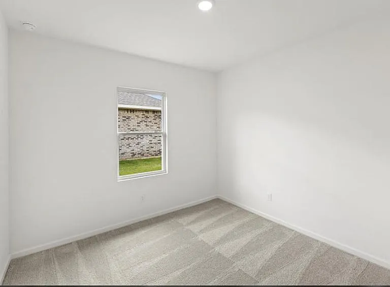 17 Glen Crossing Rd — Photo 22