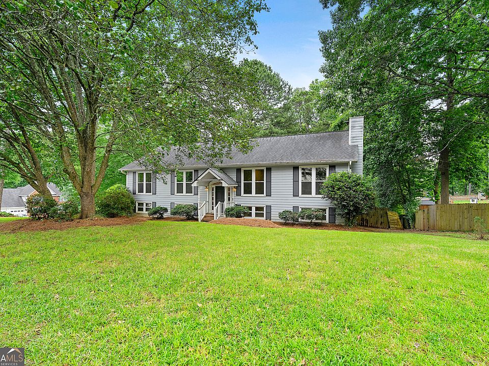 1st image of 531 Gregory Ln
