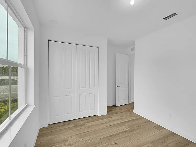 3501 Harborside Ave — Photo 7