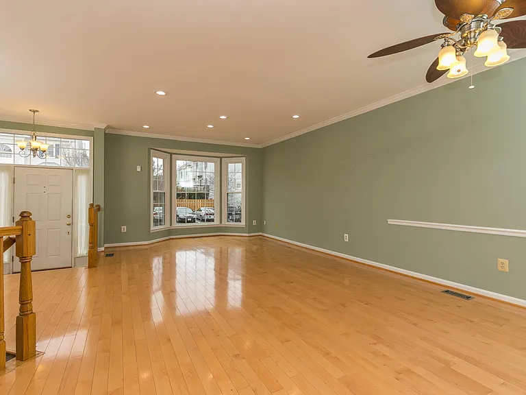 7011 Fieldhurst Ct — Photo 21