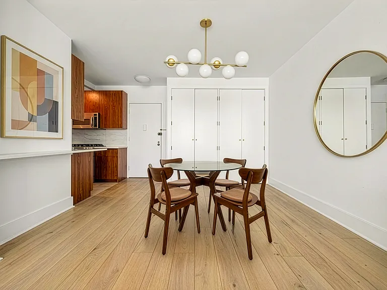 344 W 23rd St #2B — Photo 6