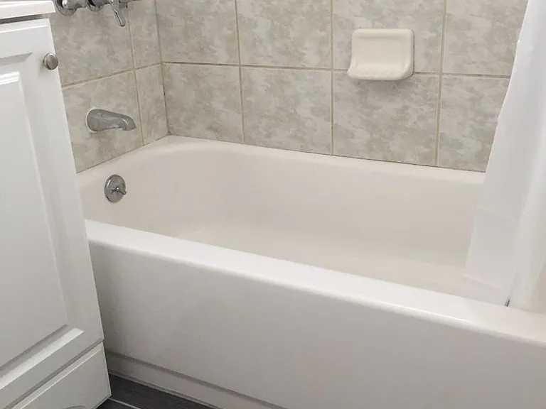 Eden Roc Apartments — Photo 41