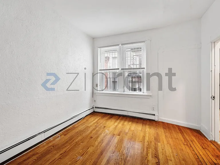 34 Cunard St #3 — Photo 17