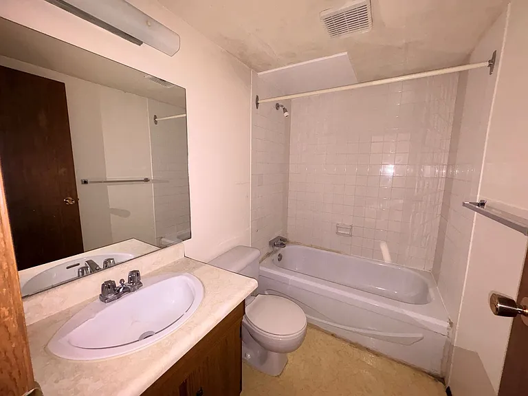 5212 53rd St #5211-54-306B — Photo 2
